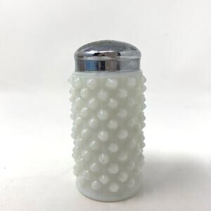 Vintage hobnail white milk glass salt shaker Fenton